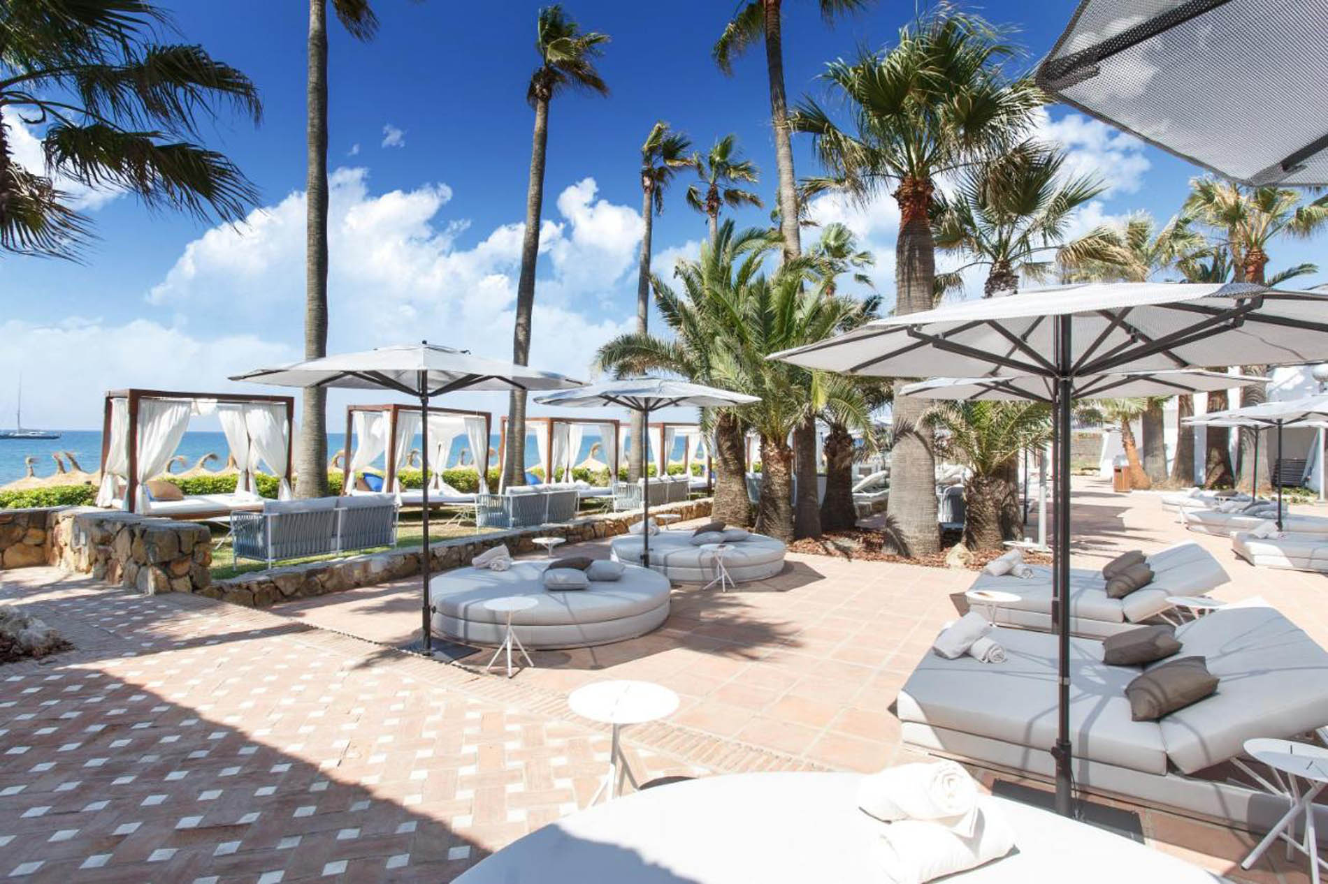 Luxury Hotel Don Carlos in Marbella with Our transfers services in Marbella